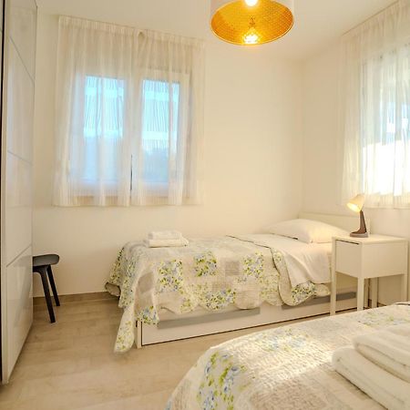 Apartman Polje Njivice Exterior foto
