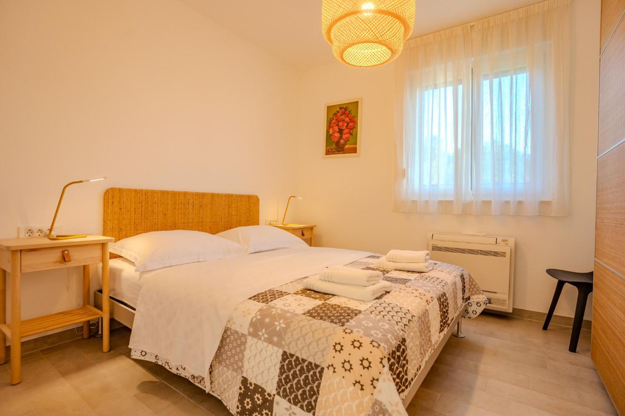 Apartman Polje Njivice Exterior foto